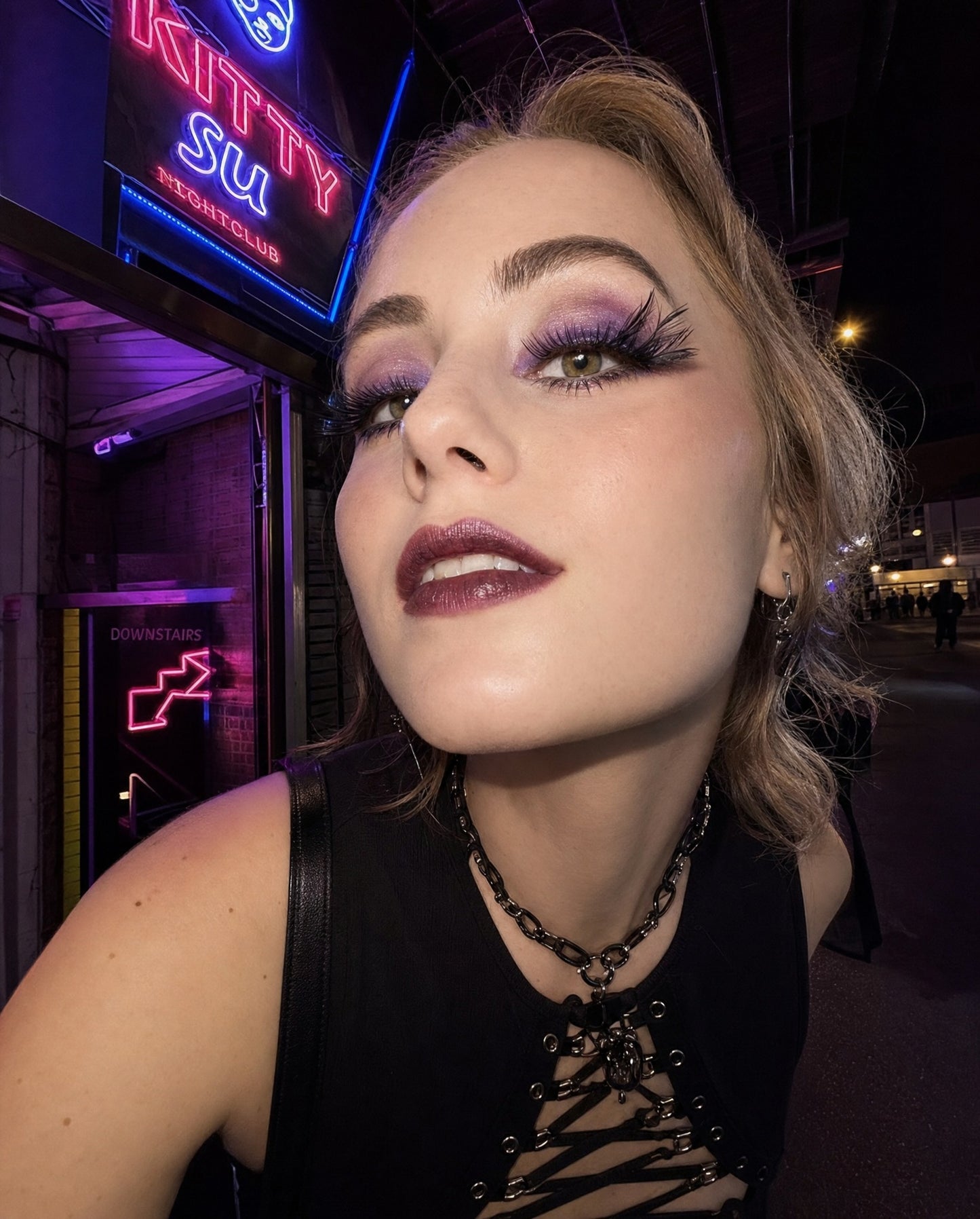 Dorisue Feather Eyelashes Black Gothic Cat Eye Lashes — Goth Lashes Dark Petal Design False Lashes for Dark Themed Weddings, Cosplay, Firework Show, Festivals, Costume Events, Reusable (Black)