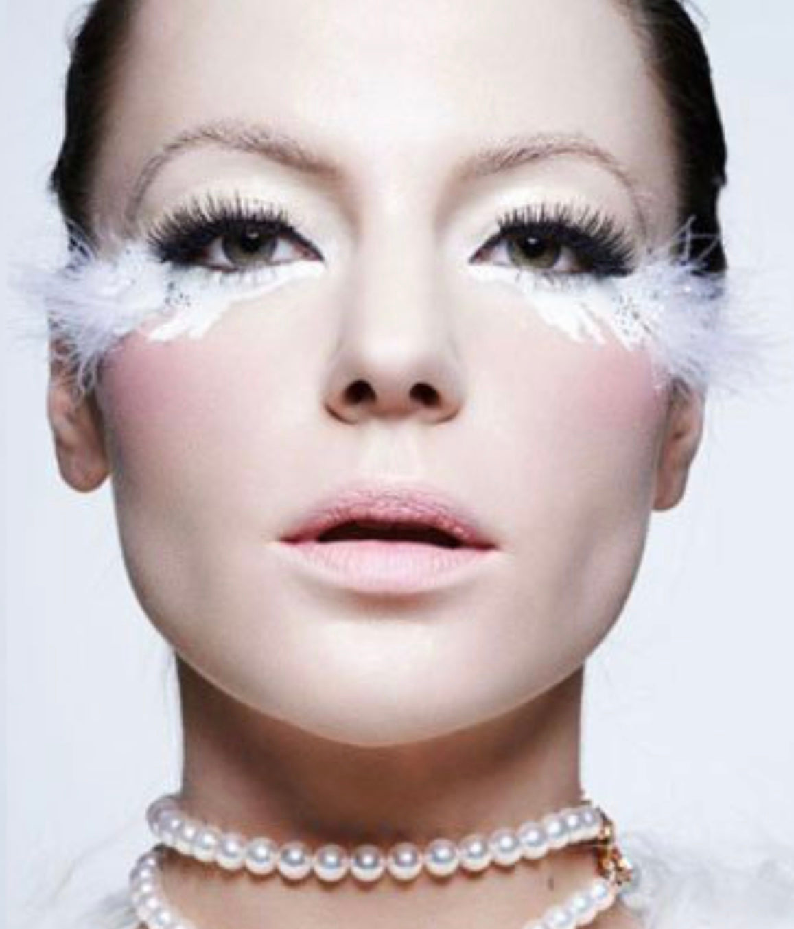Dorisue Feather Eyelashes White — Ethereal Petal Fan False Lashes for Dark Bridal, Ice Cosplay, Mermaid Editorial, Snow Queen Fantasy Events, Theatrical, Reusable (White/Ivory) P21